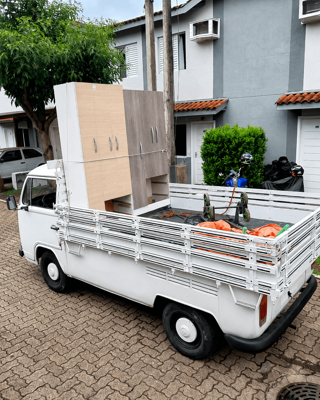 Kombi pickup da Frete Lacerda em Porto Alegre